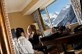 girls getting ready-0047